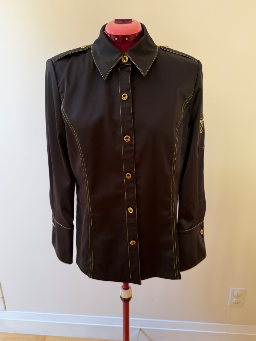 St. John Sport by Marie Gray Black Satin Shirt Sz.8.